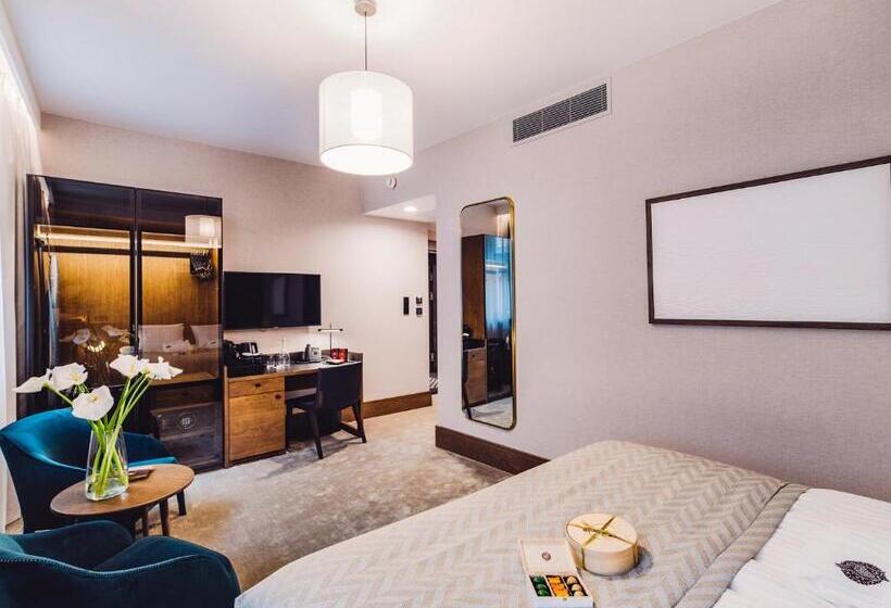 اتاق استاندارد, Rezydencja Sowa