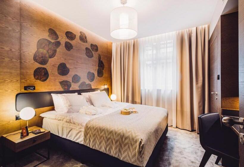 اتاق عادی, Rezydencja Sowa