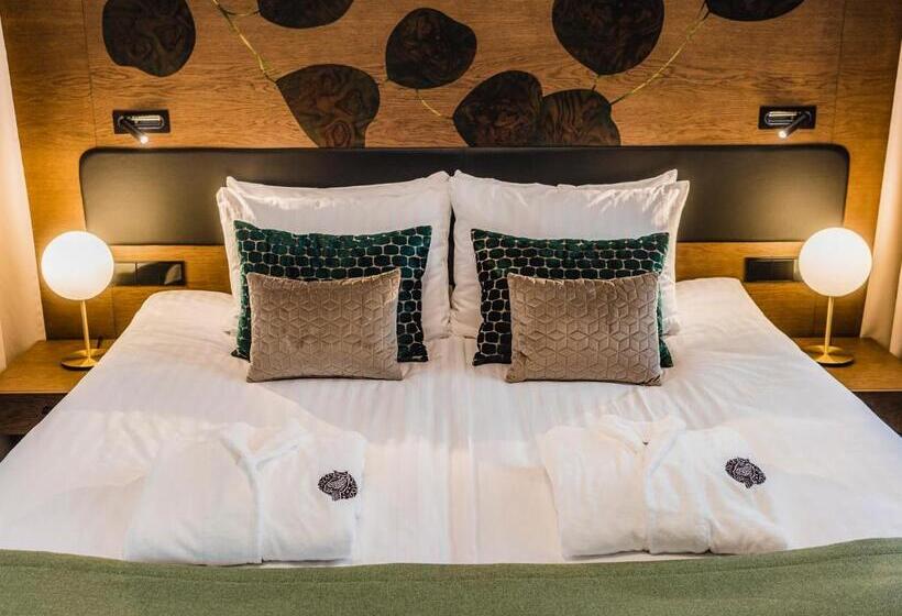 سوییت, Rezydencja Sowa