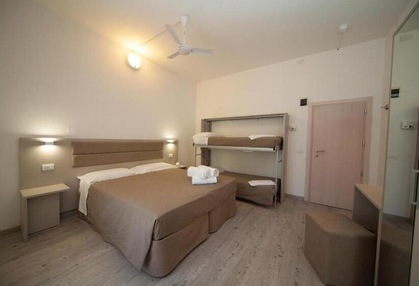 חדר סטנדרט לארבעה, Lux