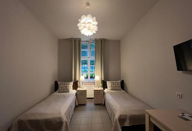Quarto Superior, Dworek Bielin