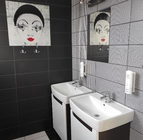 חדר סטנדרט לארבעה, Noclegi Jurapark Krasiejów