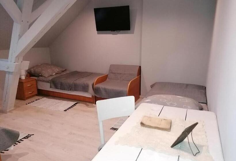 샬레, Agroturystyka Siedlisko Pod Dębami