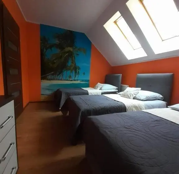 Standard Kolmen Hengen Huone, Noclegi Pod Dębem, Pulandia Brzózki