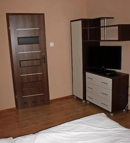 Standard Kolmen Hengen Huone, Noclegi Pod Dębem, Pulandia Brzózki