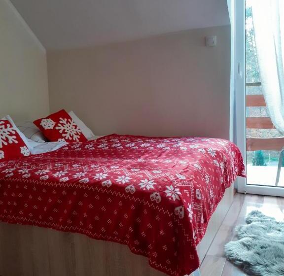 Quarto Estandar com Sacada, Noclegi Pod Dębem, Pulandia Brzózki