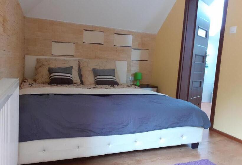 Quarto Estandar Vista Jardim, Noclegi Pod Dębem, Pulandia Brzózki