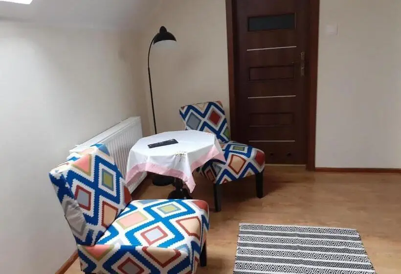 Deluxe-huone, Noclegi Pod Dębem, Pulandia Brzózki