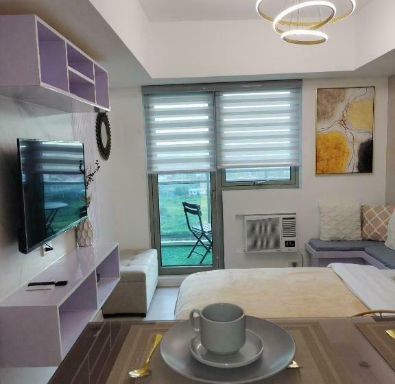 סטודיו סטנדרט נוף לים, Azure North Monaco Tower