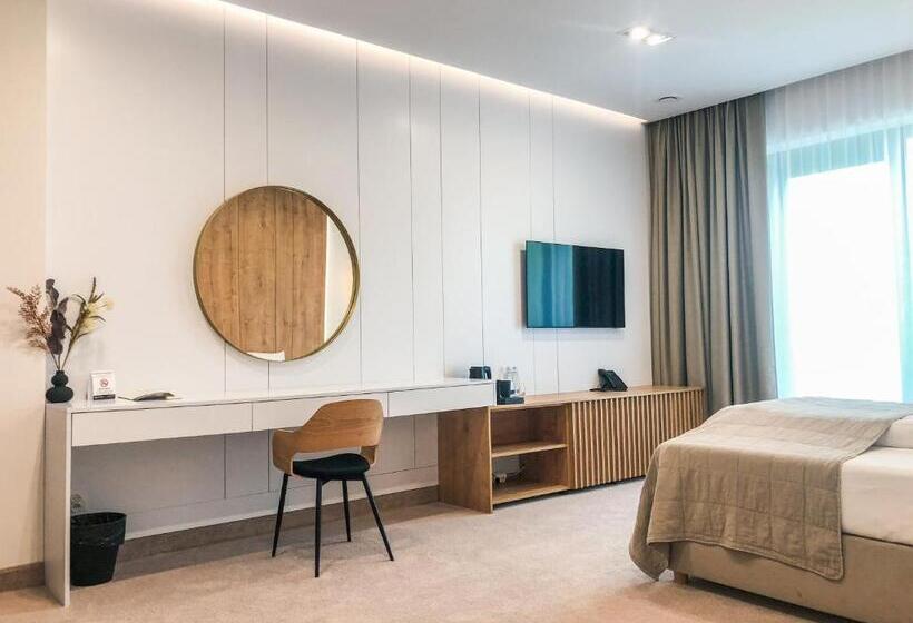 带大床的标准间, & Restauracja Nad Sandelą