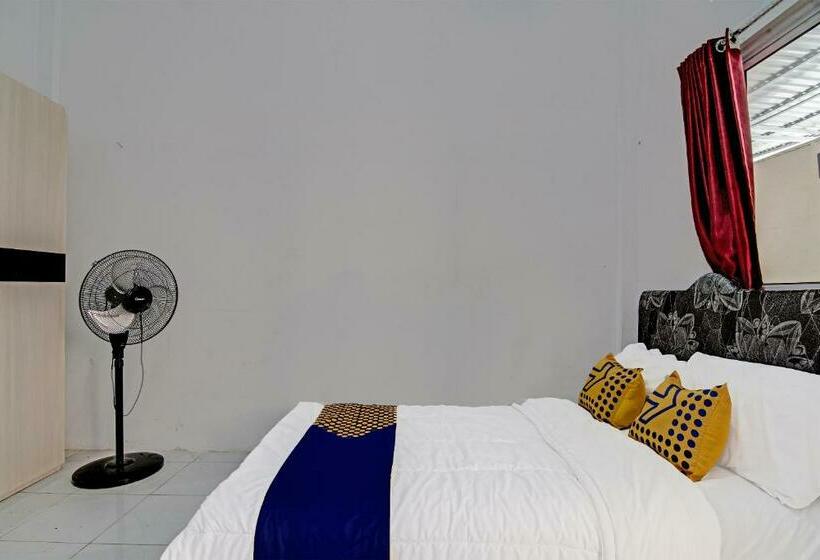 エコノミールーム, Spot On 91699 Homestay Hj Lela Syariah
