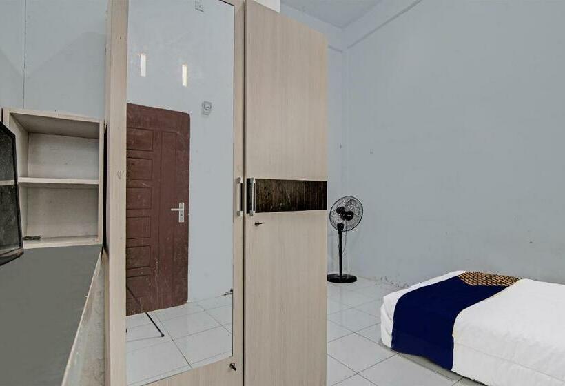 スタンダードシングルルーム, Spot On 91699 Homestay Hj Lela Syariah