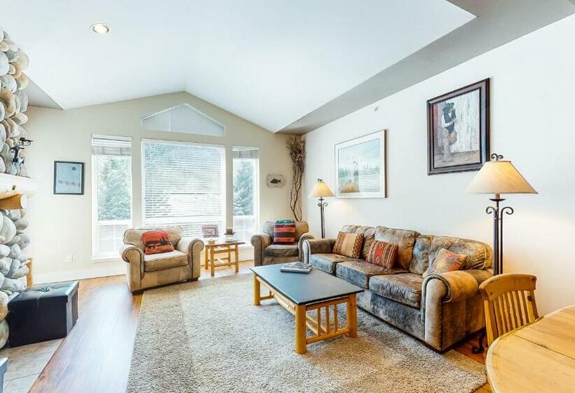 침실 3개 아파트, Wood River Condo