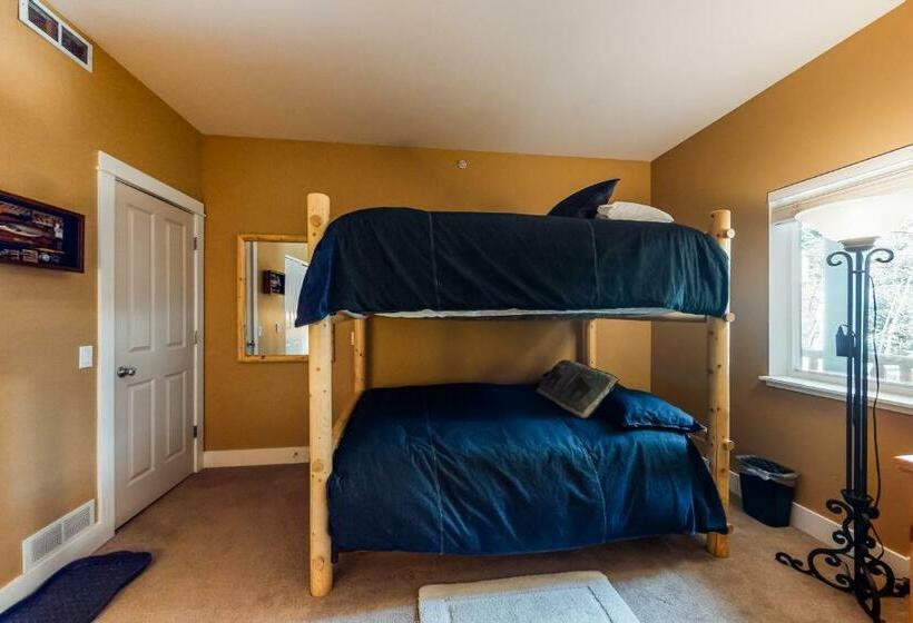 침실 3개 아파트, Wood River Condo