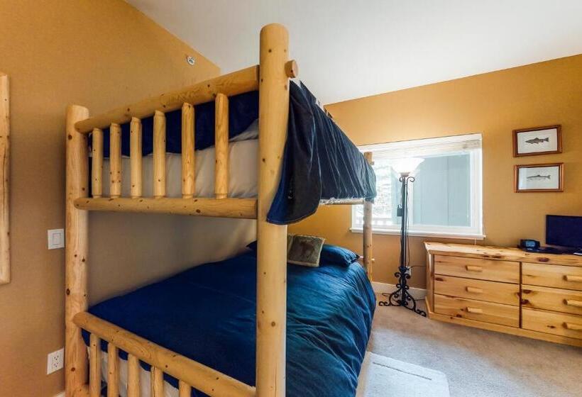 شقة 3 غرف, Wood River Condo