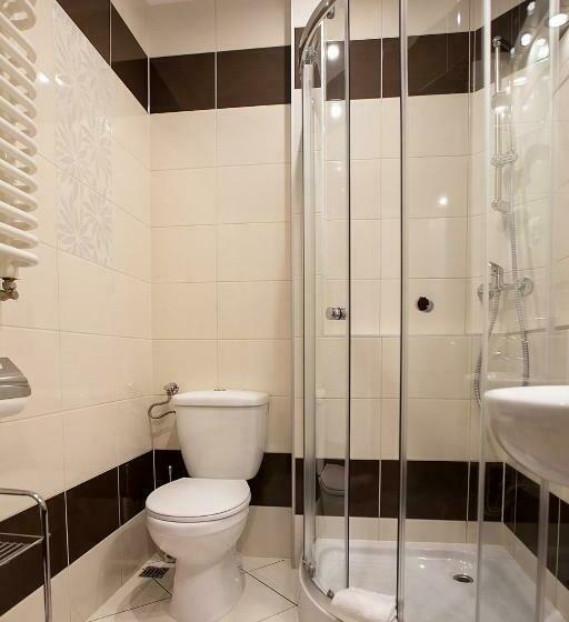 标准间, Zamek Chałupki