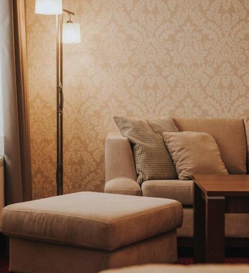 豪华房间, Zamek Chałupki