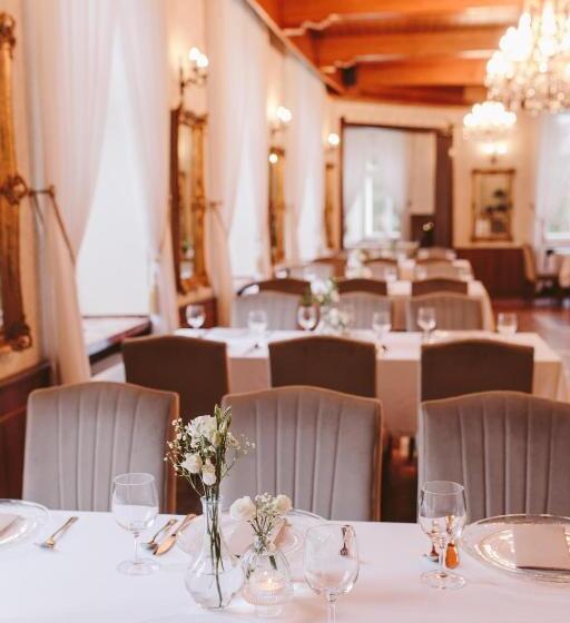 豪华房间, Zamek Chałupki