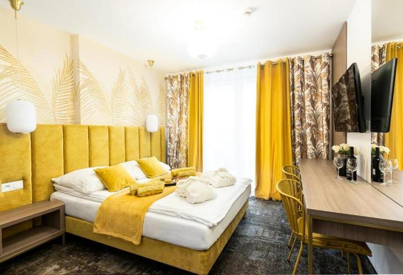 Номер Deluxe Вид на Море с Балконом, Villa Vis A Vis