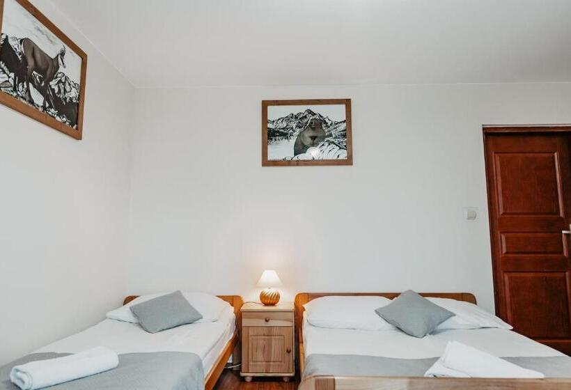 バルコニー付きスタンダードトリプルルーム, Willa Ostoja