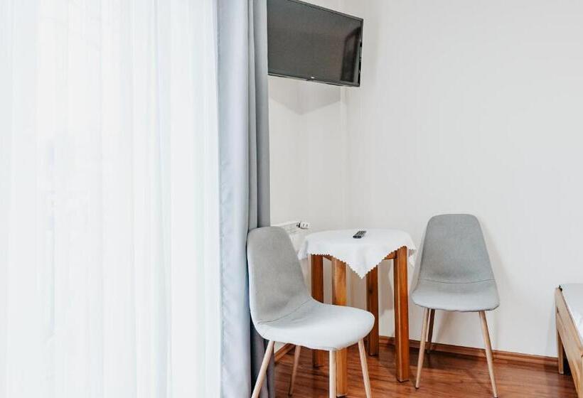 バルコニー付きスタンダードトリプルルーム, Willa Ostoja