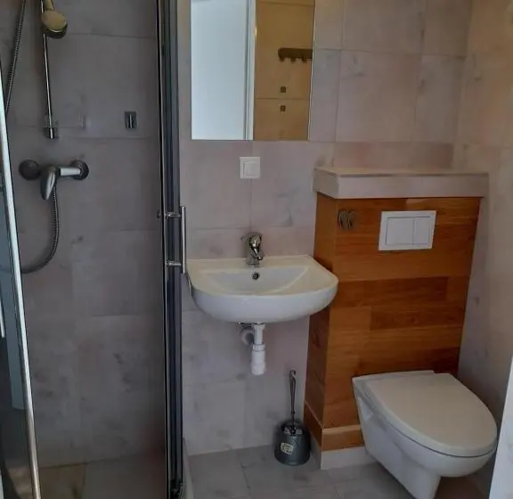 Standard Kolmen Hengen Huone, Ośrodek Wypoczynkowy Sum