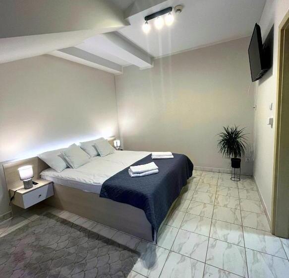 استودیو خانوادگی, Villa Adamar   Masaże & Jacuzzi