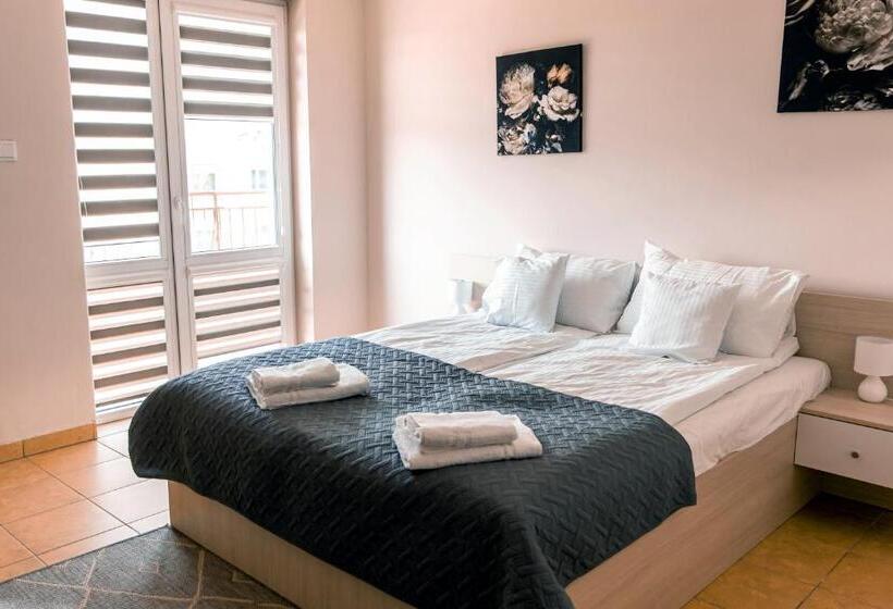 اتاق استاندارد با بالکن, Villa Adamar   Masaże & Jacuzzi