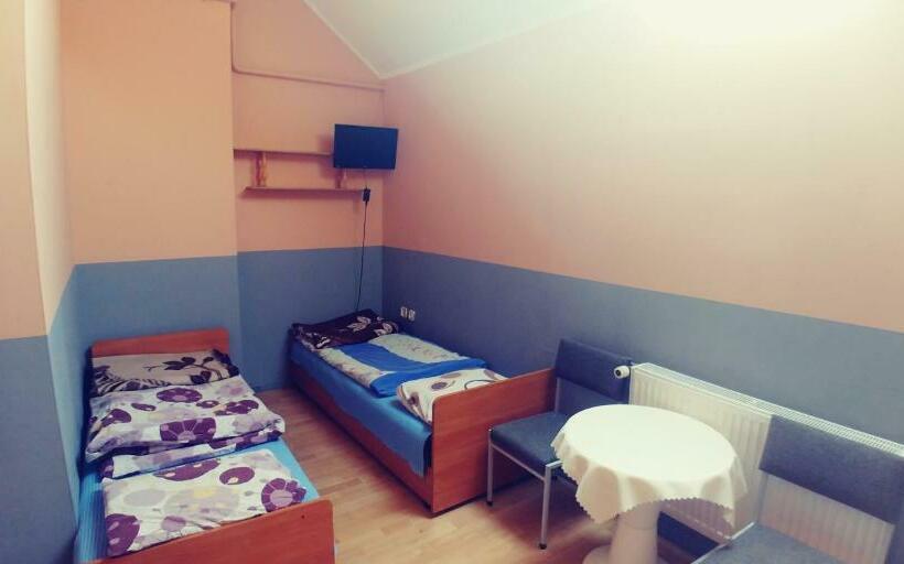 标准三人间, Ośrodek Sportowo Wypoczynkowy Pustynia