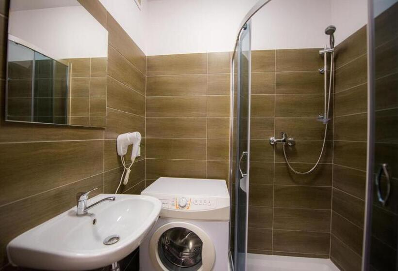 חדר סטנדרט חדר אמבטיה משותף, Wide Street