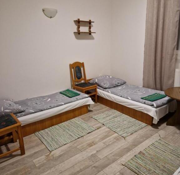 スタンダードトリプルルーム, Zajazd Leśny Tuszyn