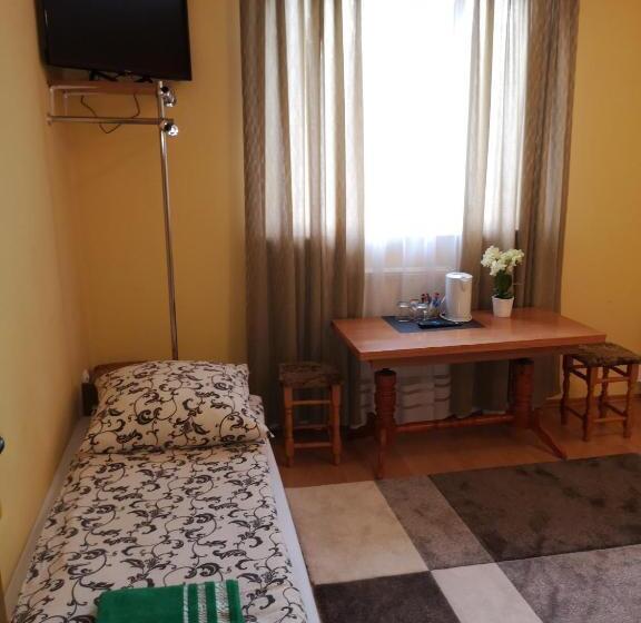 スタンダードトリプルルーム, Zajazd Leśny Tuszyn