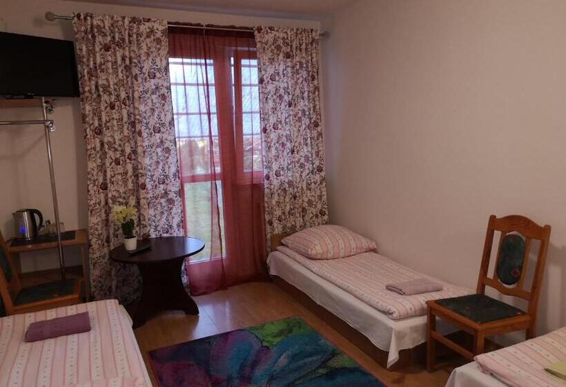 バルコニー付きスタンダードトリプルルーム, Zajazd Leśny Tuszyn