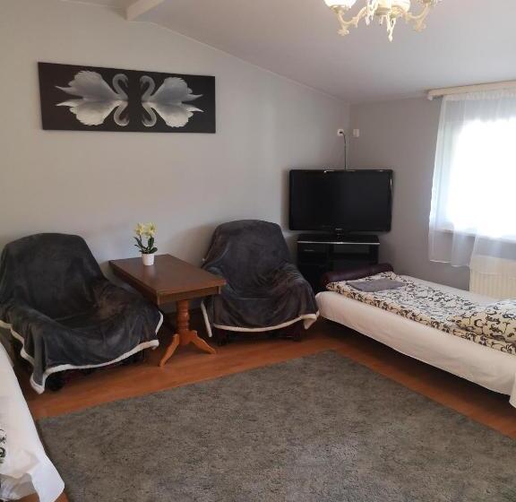 ファミリージュニアスイート, Zajazd Leśny Tuszyn