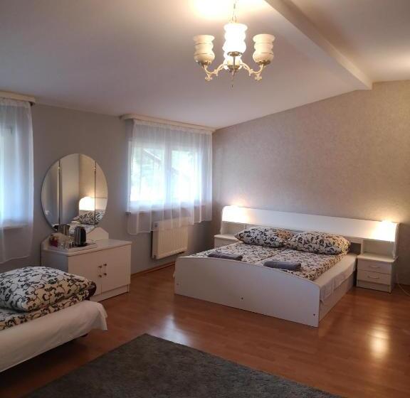 ファミリージュニアスイート, Zajazd Leśny Tuszyn