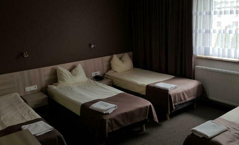 スタンダード4人部屋, Zajazd Tytan