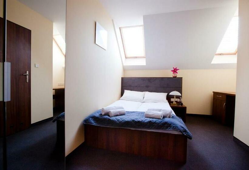 اتاق استاندارد یک نفره, Aparthotel W Pałacu