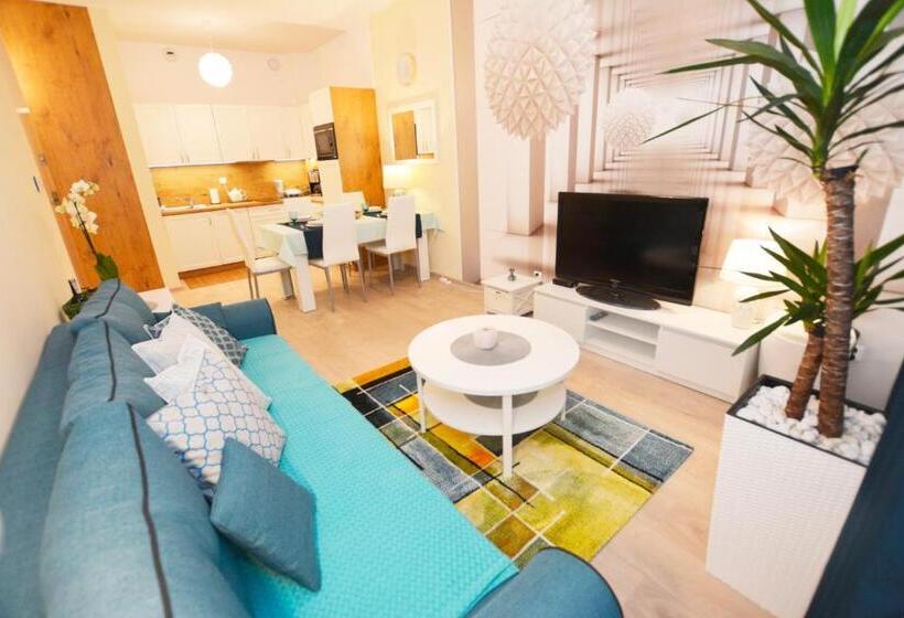 استودیوی استاندارد, Apartamenty Bałtycka6