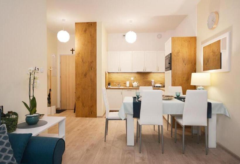 استودیوی استاندارد, Apartamenty Bałtycka6