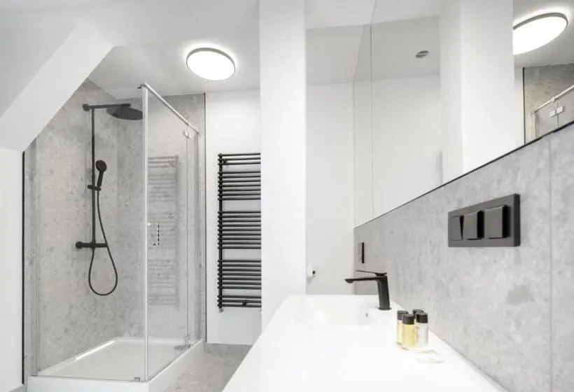 １ベッドルームペントハウスアパート, Apartamenty L11, Limanowskiego