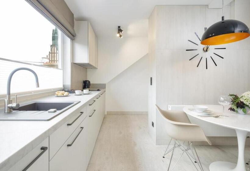 דירת פנטהאוז 1 חדרי שינה, Apartamenty L11, Limanowskiego