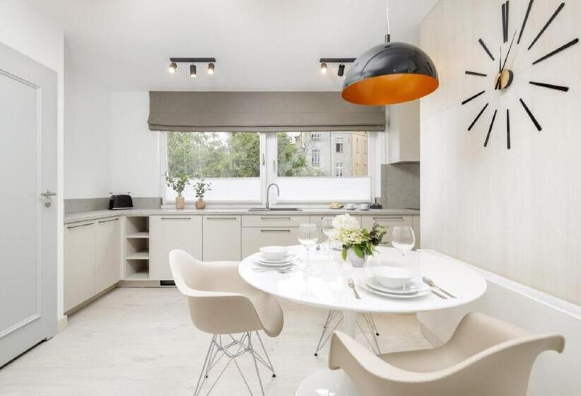 דירת פנטהאוז 1 חדרי שינה, Apartamenty L11, Limanowskiego