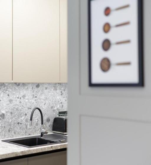 استودیوی استاندارد, Apartamenty L11, Limanowskiego