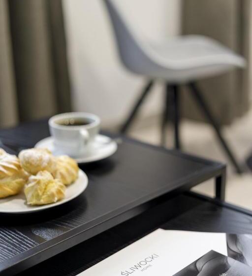 استودیوی استاندارد, Apartamenty L11, Limanowskiego