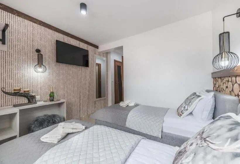 اتاق لوکس, Biały Jeleń Z Basenem I Jacuzzi