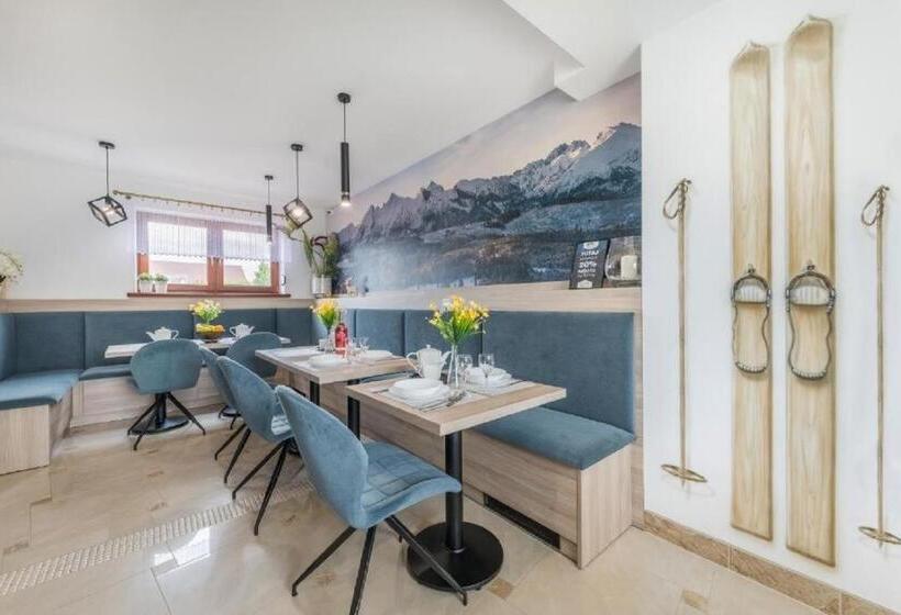 اتاق استاندارد چهار تخته, Biały Jeleń Z Basenem I Jacuzzi