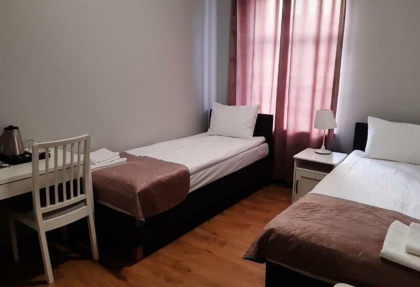 חדר סטנדרט, Kamieniczka