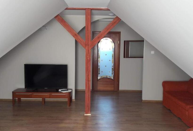 Family Suite, Kamieniczka