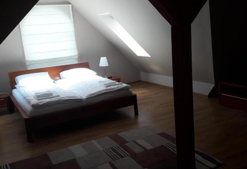 סוויטה משפחתית, Kamieniczka