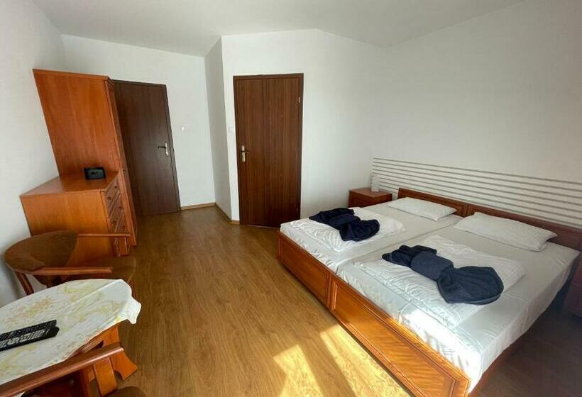 Номер Стандарт с Балконом, Villa Dolce Vita